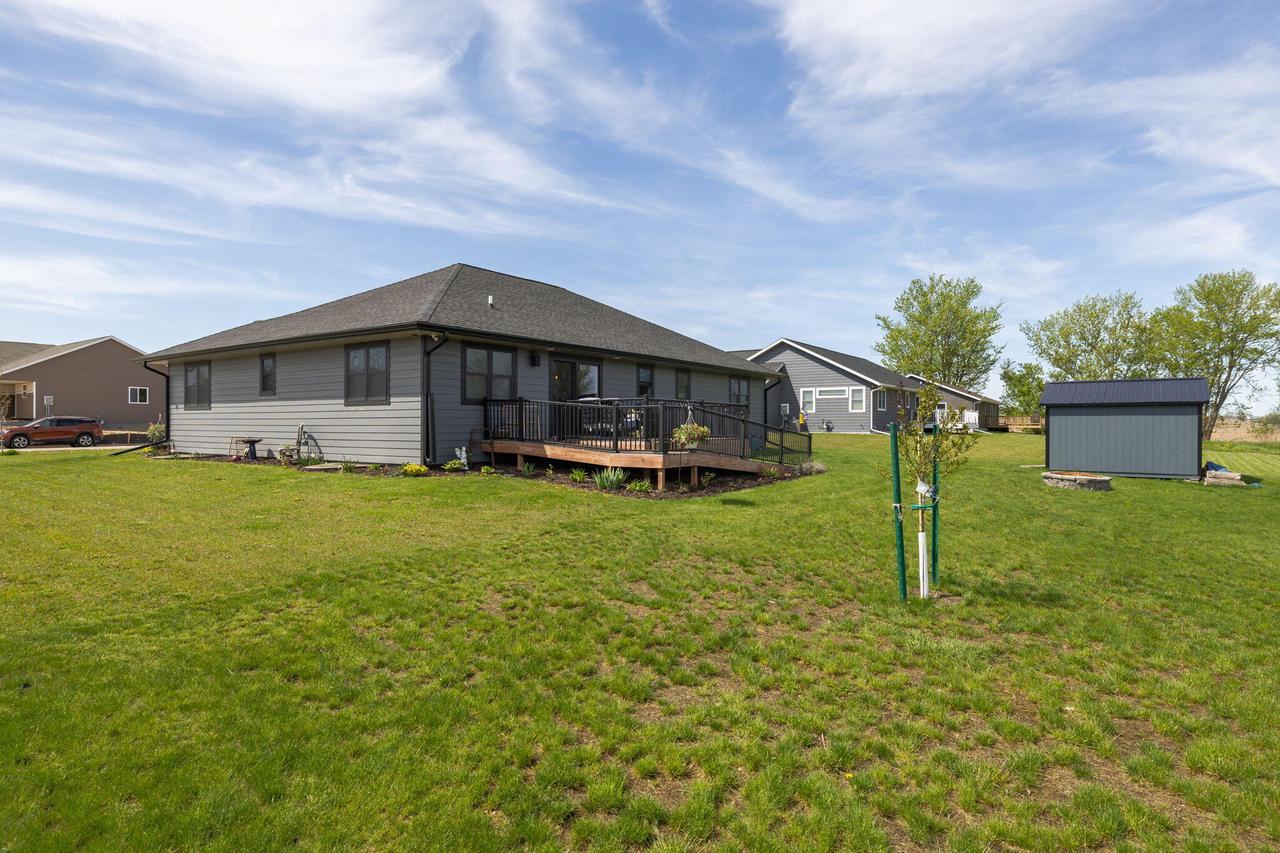 2302 John Leis STREET