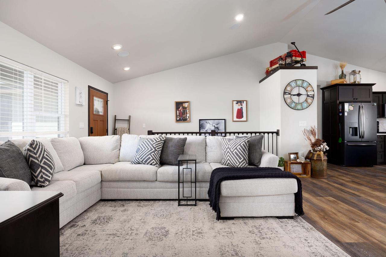 2302 John Leis STREET