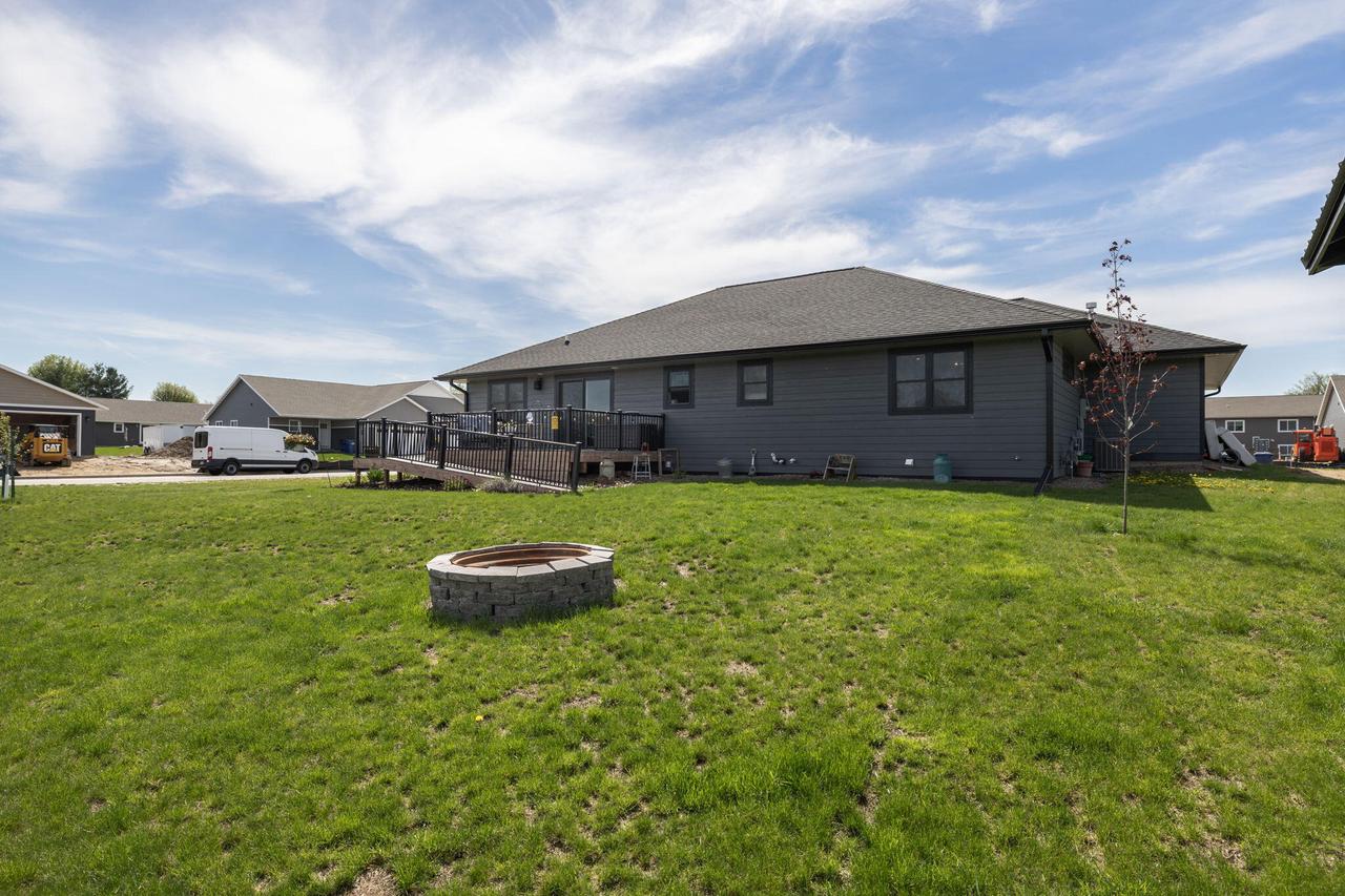 2302 John Leis STREET