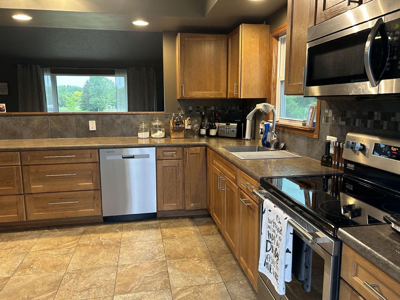 w7571 St Croix AVENUE