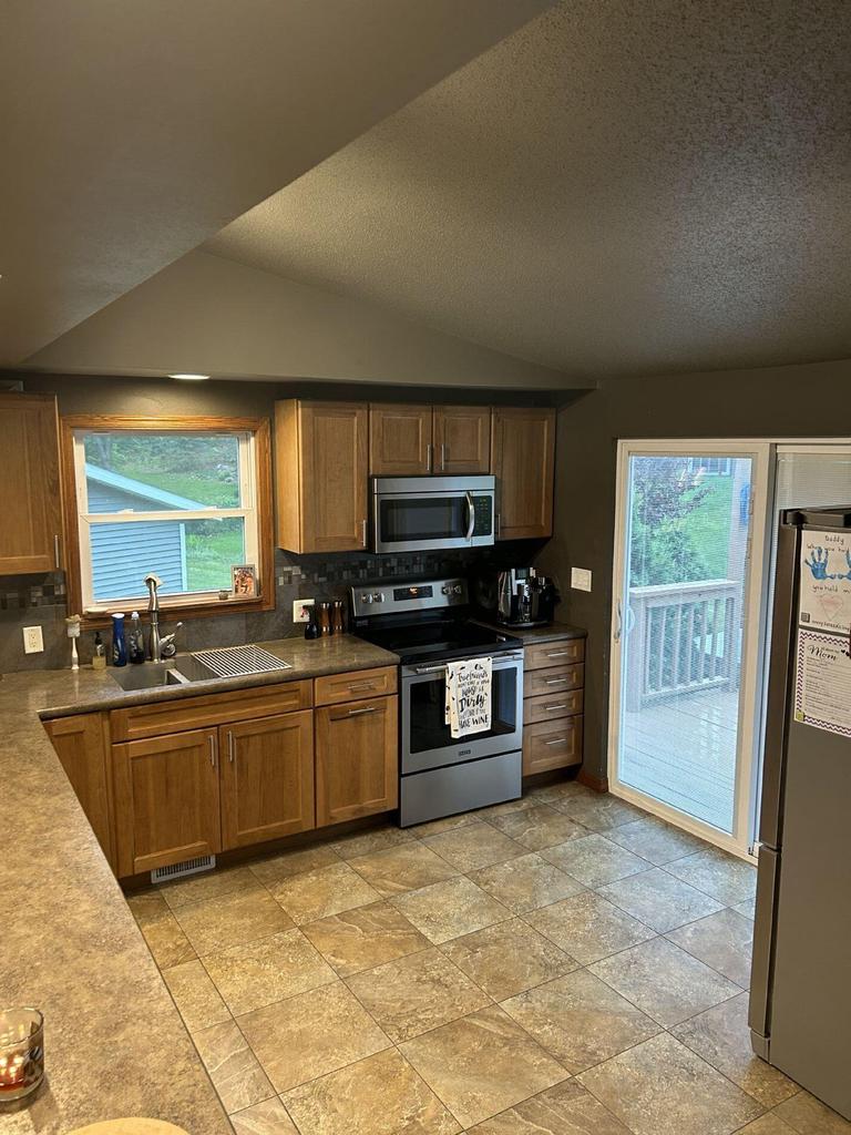 w7571 St Croix AVENUE