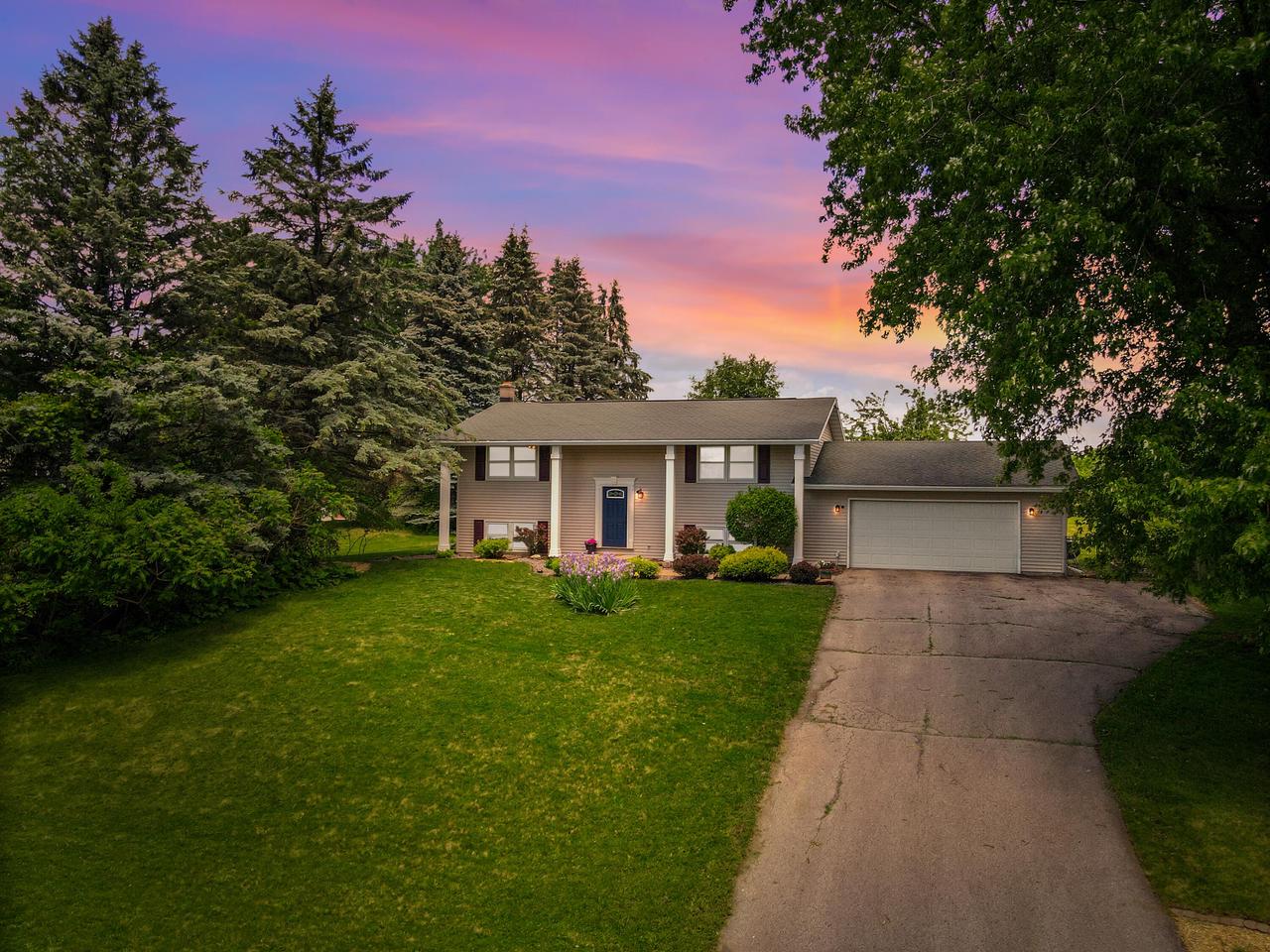 W4978 Woodhaven DRIVE