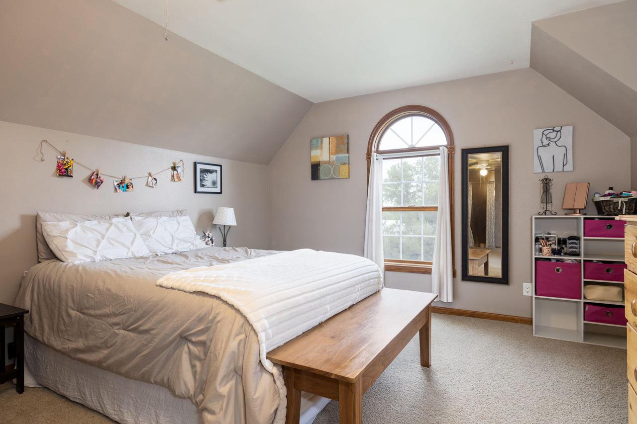 21340 Wolfe Run LANE