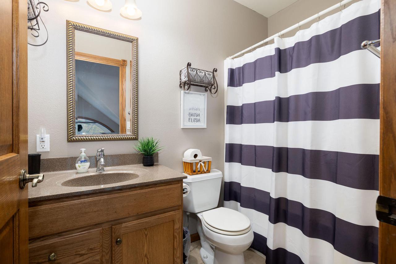 21340 Wolfe Run LANE