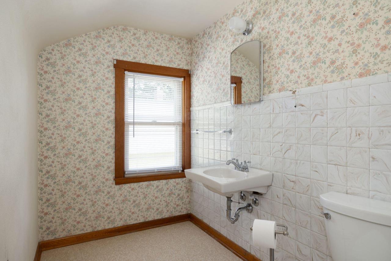 355 21st STREET SOUTH South