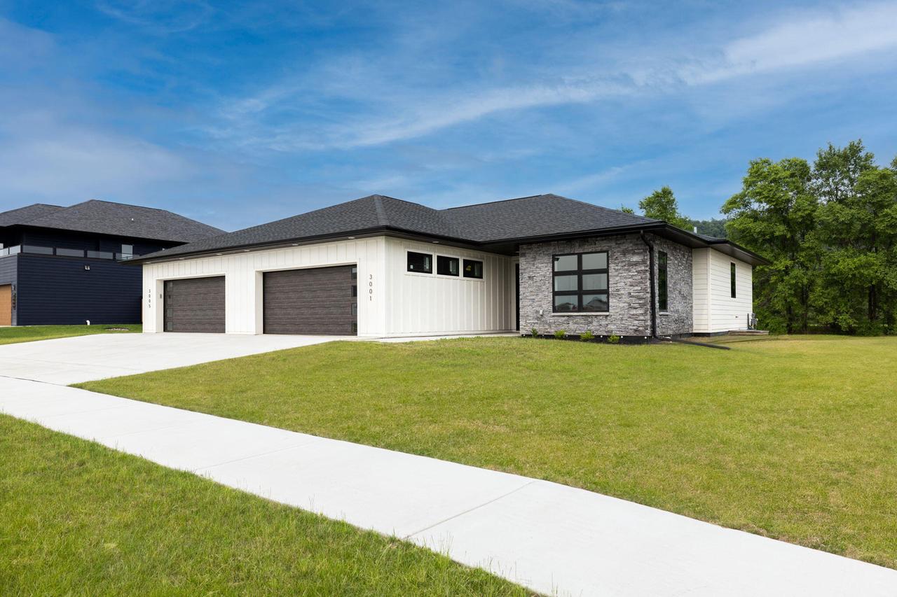 3001 Red Clover STREET