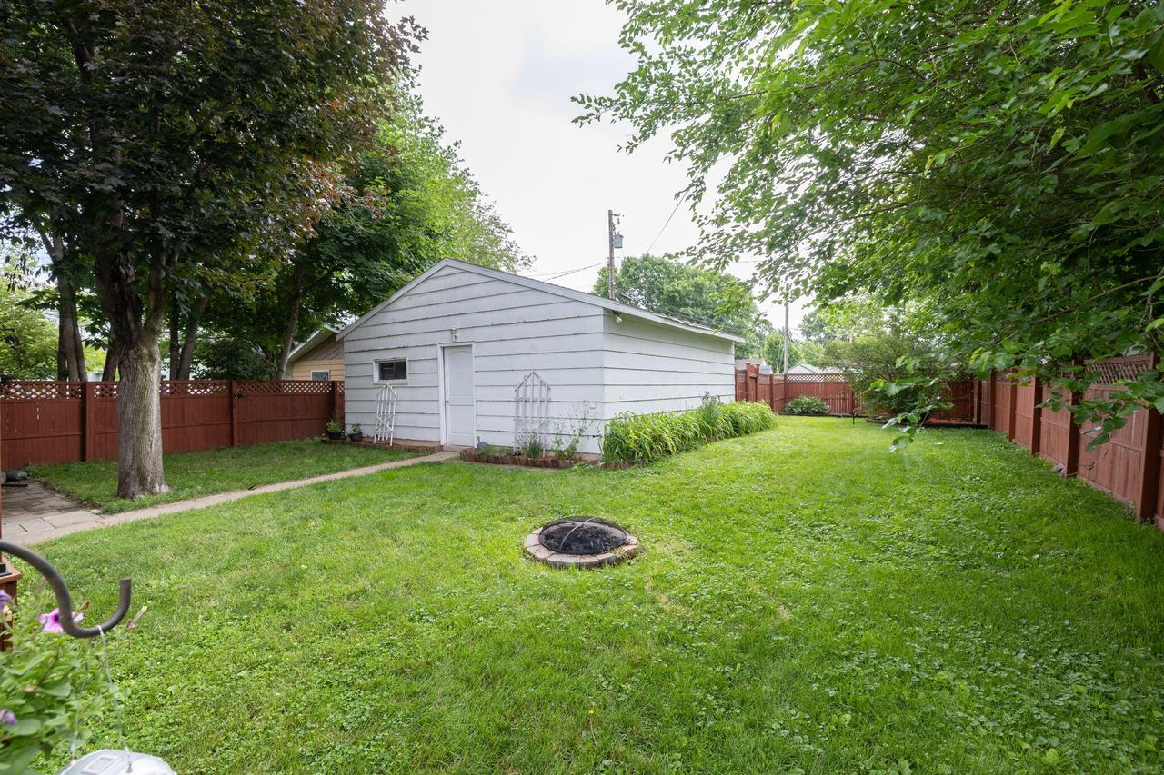 1813 16th STREET SOUTH South