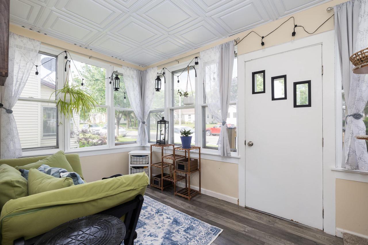 1813 16th STREET SOUTH South