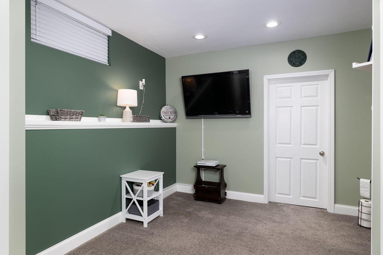 2102 Winnebago STREET