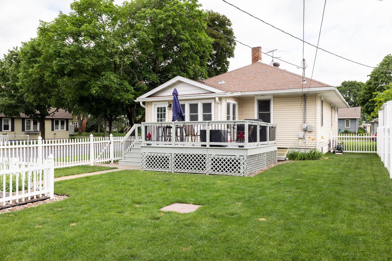 2102 Winnebago STREET