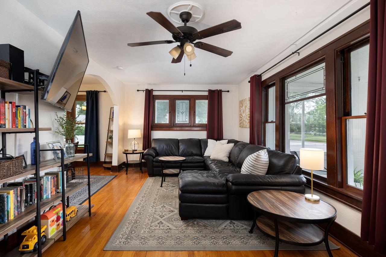 2102 Winnebago STREET