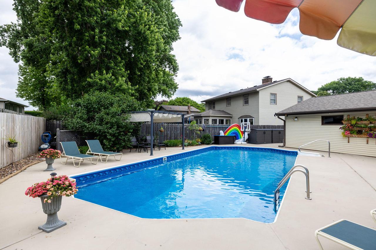 1017 Parkridge DRIVE