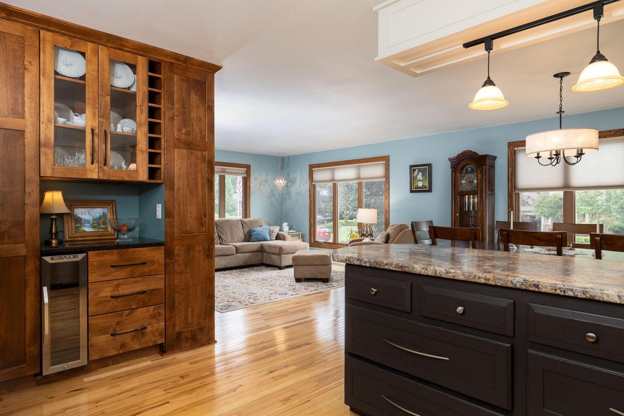 1017 Parkridge DRIVE