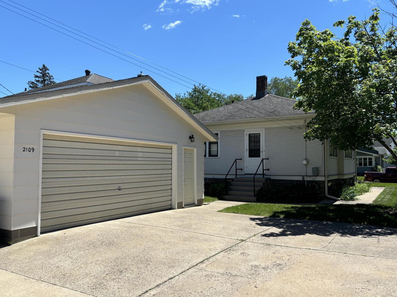 2109 Grandview PLACE