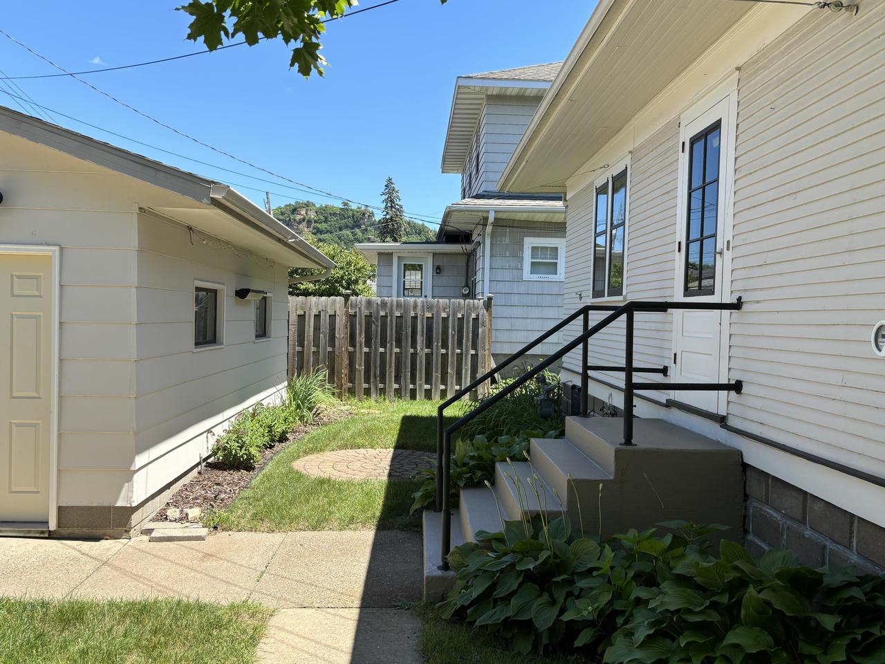 2109 Grandview PLACE