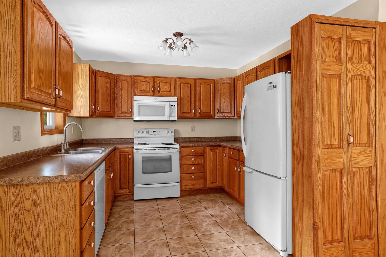 W2527 Davis Creek ROAD