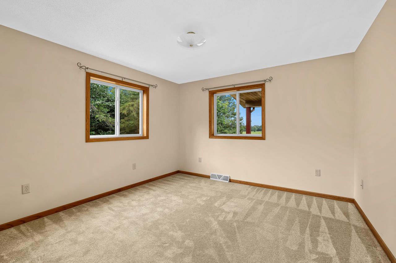 W2527 Davis Creek ROAD