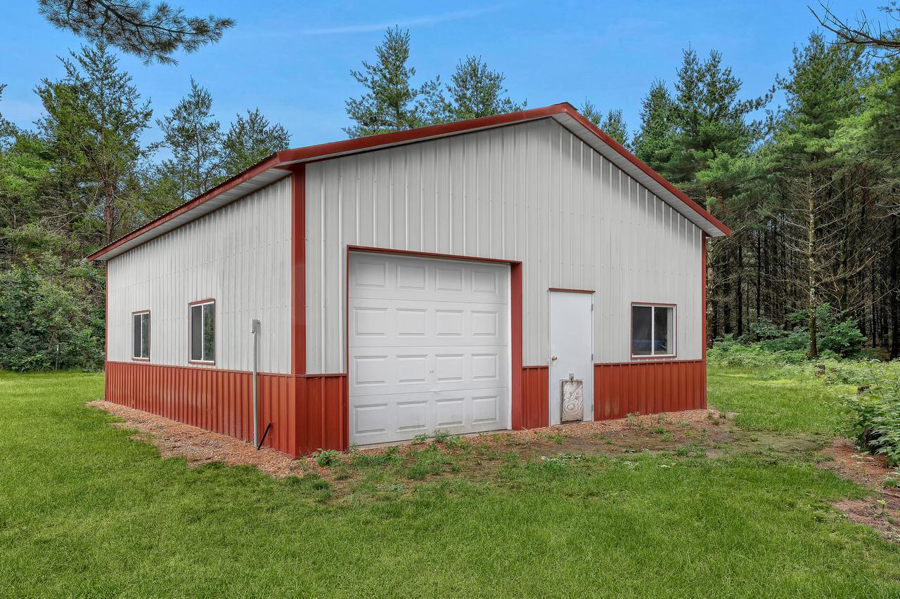 W2527 Davis Creek ROAD