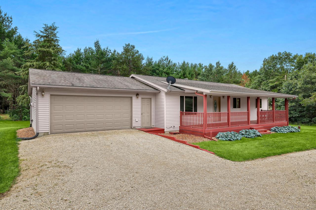 W2527 Davis Creek ROAD