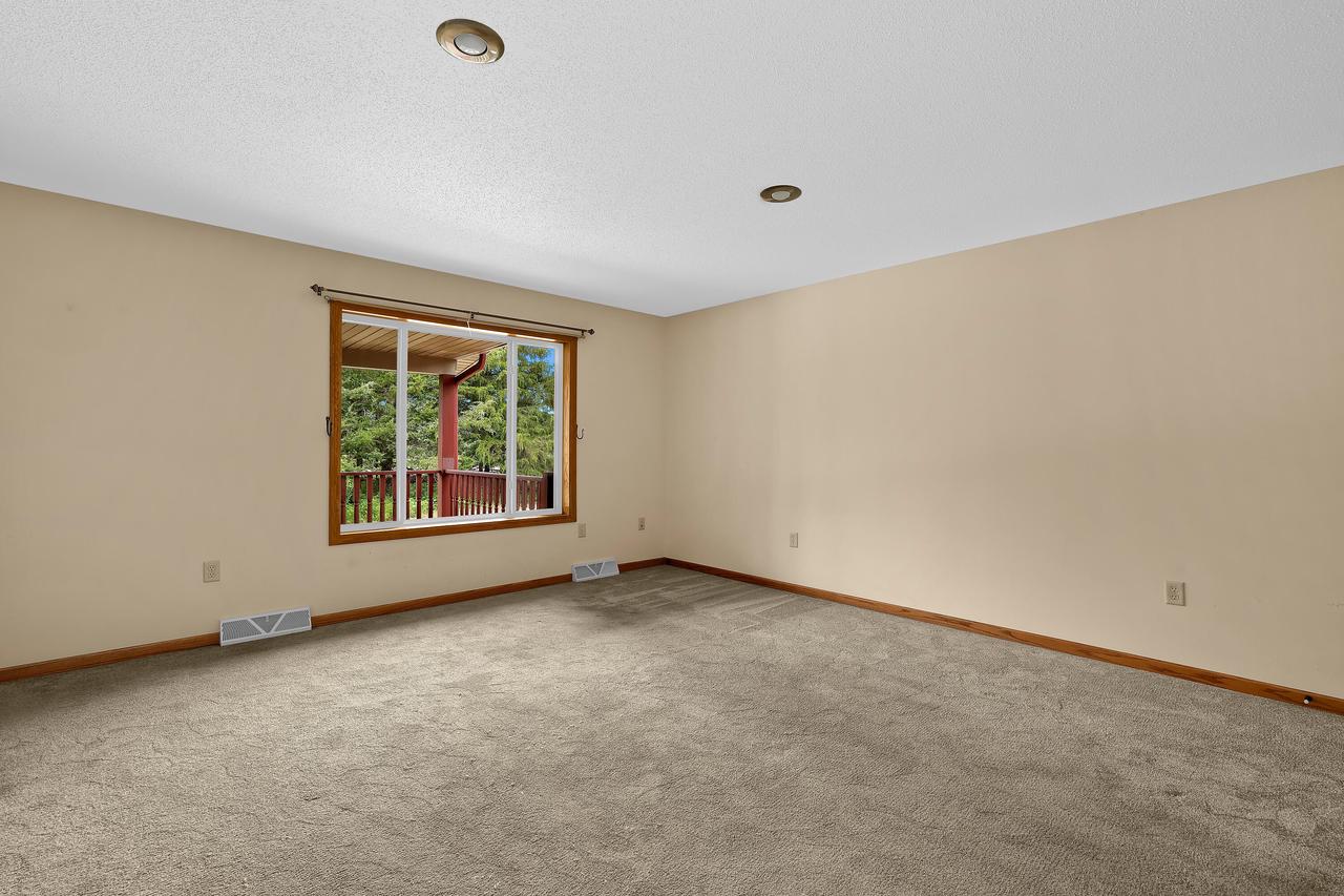 W2527 Davis Creek ROAD