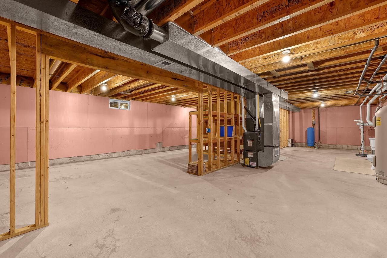 W2527 Davis Creek ROAD