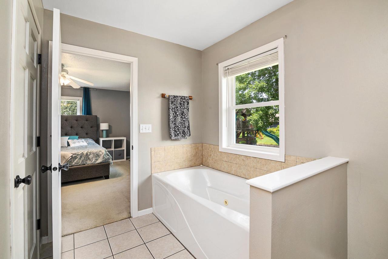 1205 Cherry LANE SOUTH South