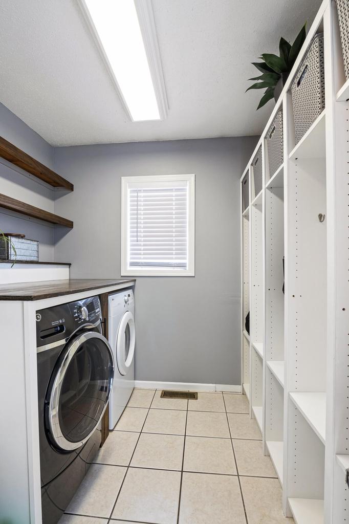 1205 Cherry LANE SOUTH South