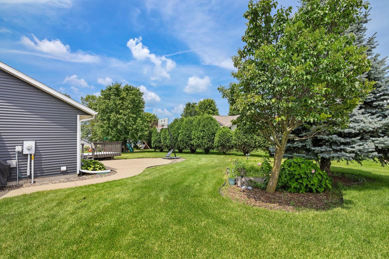 1205 Cherry LANE SOUTH South