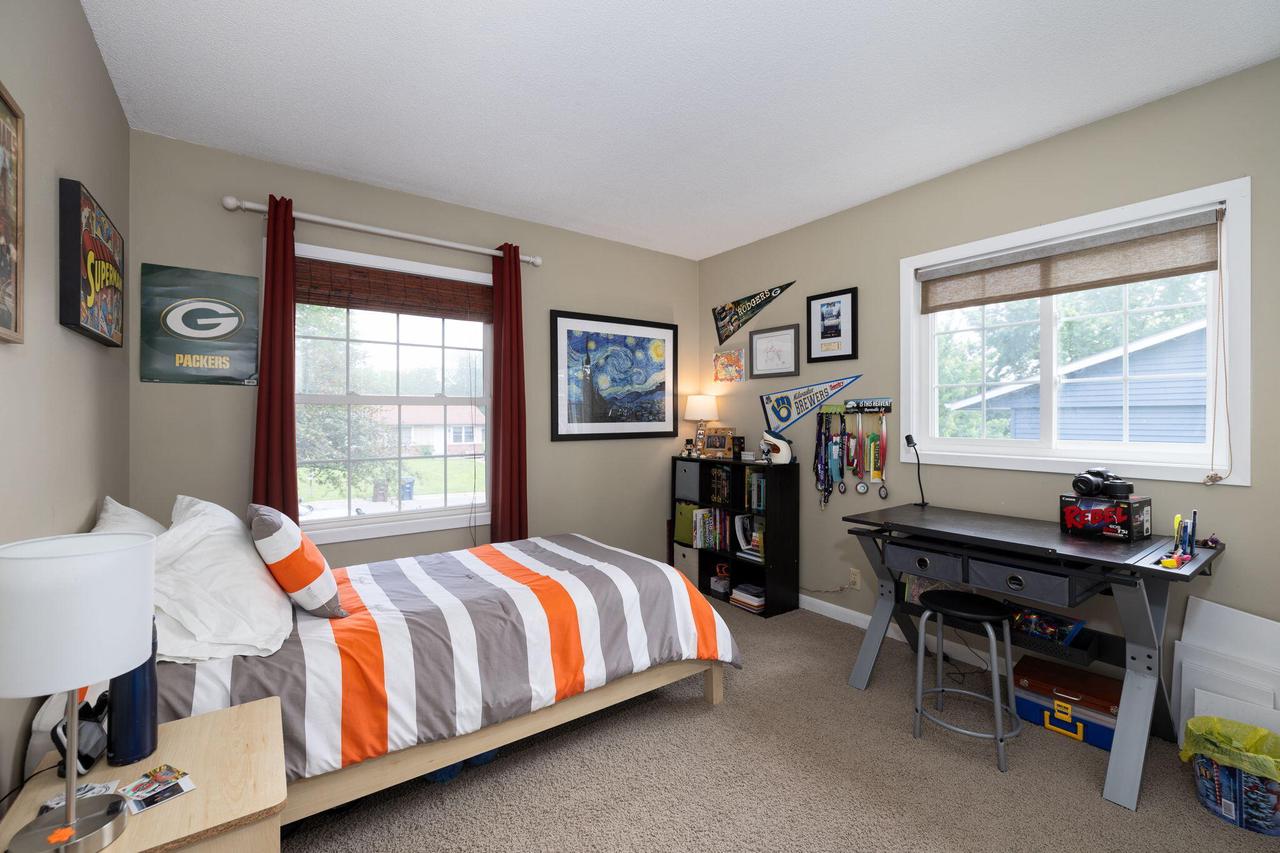 221 16th AVENUE NORTH North