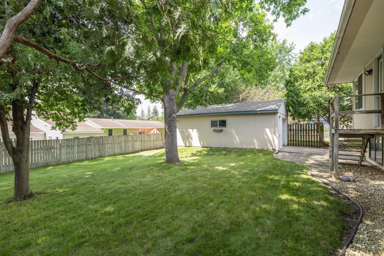 221 16th AVENUE NORTH North