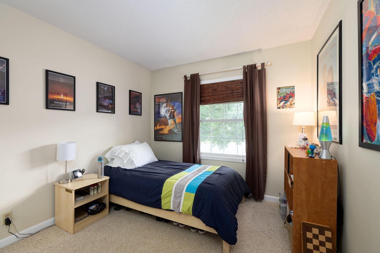 221 16th AVENUE NORTH North