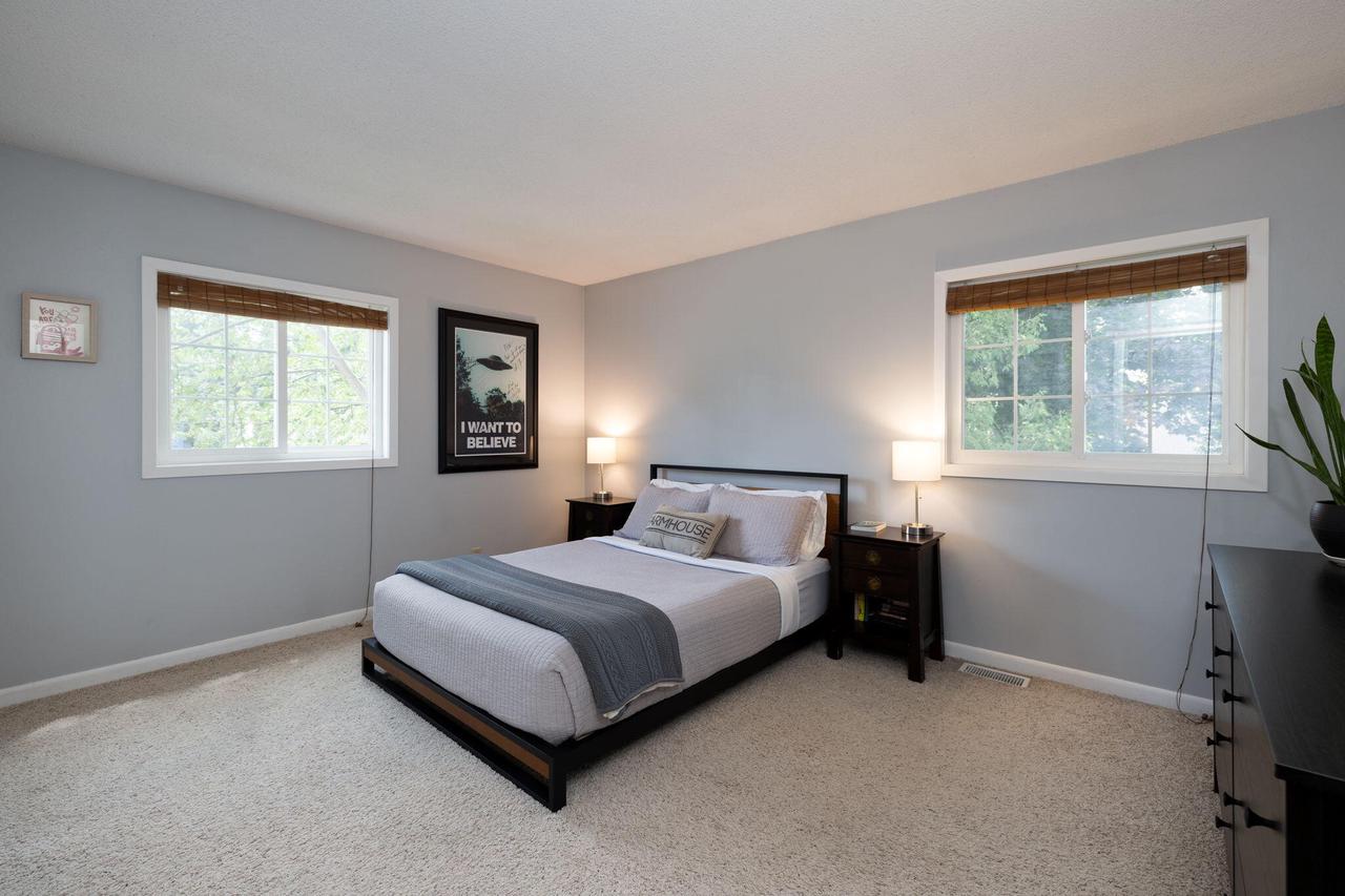 221 16th AVENUE NORTH North