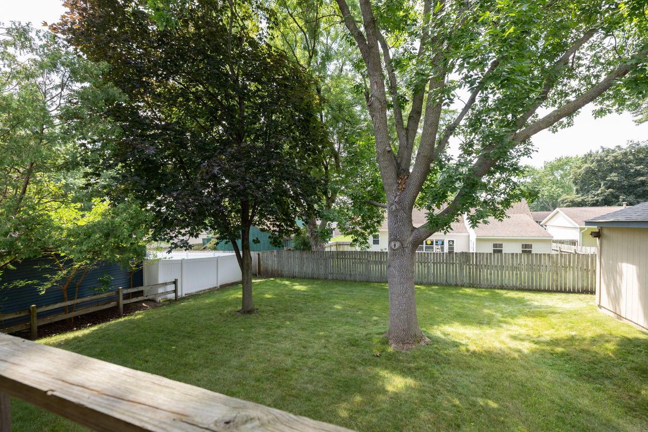 221 16th AVENUE NORTH North