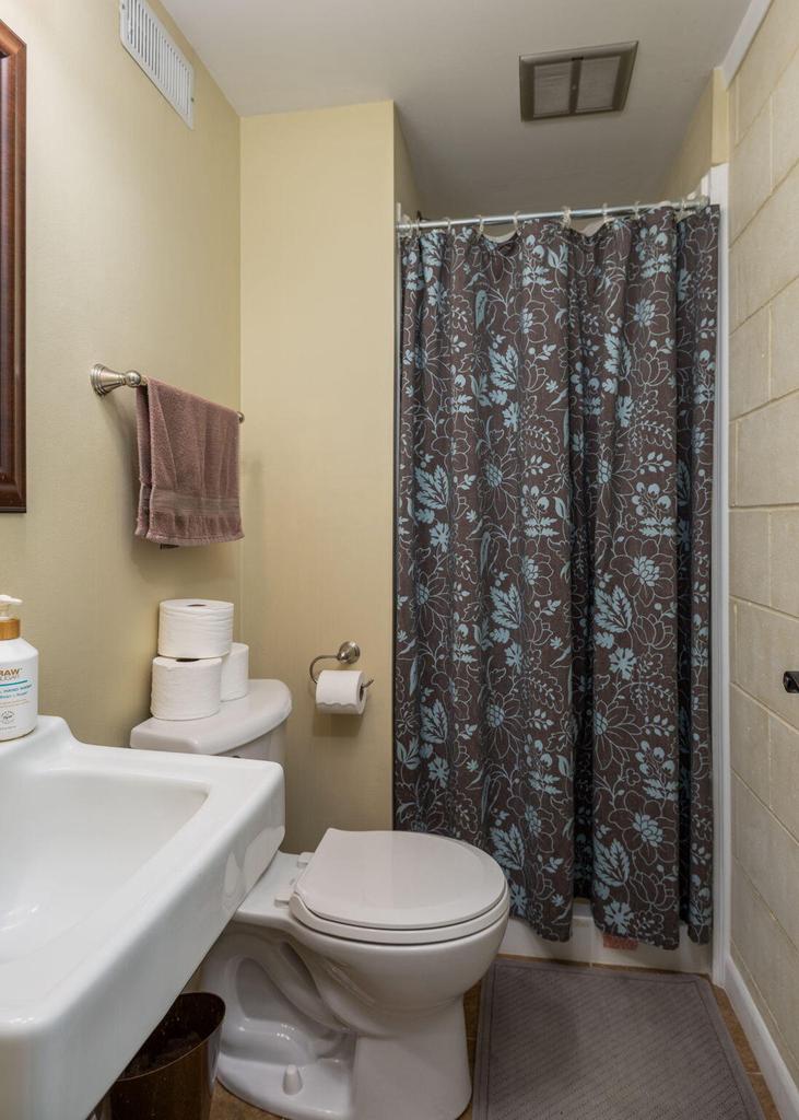 221 16th AVENUE NORTH North