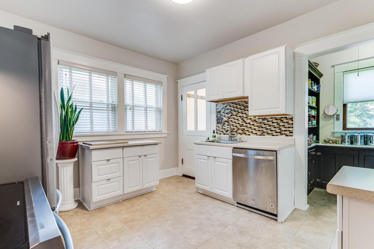 527 15th STREET SOUTH South