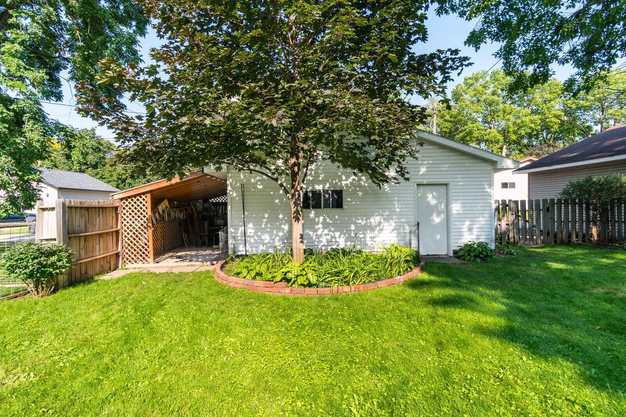 527 15th STREET SOUTH South