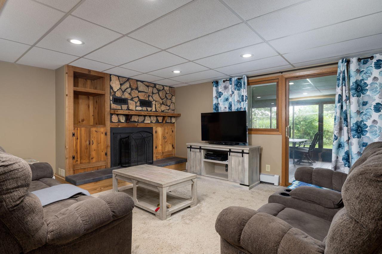 W8227 Sternford STREET