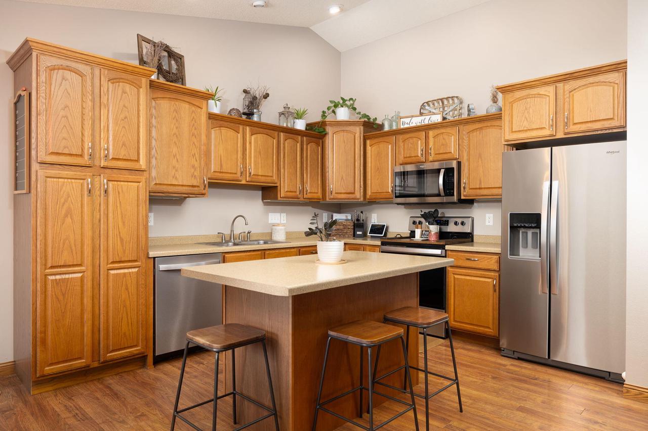 1106 Huntington STREET