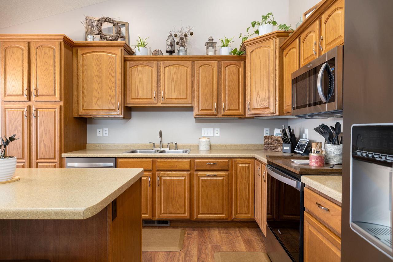 1106 Huntington STREET