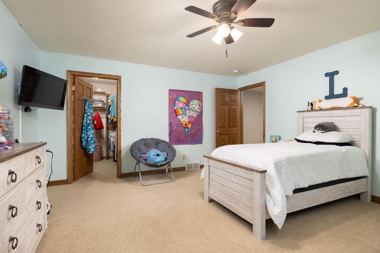 1106 Huntington STREET