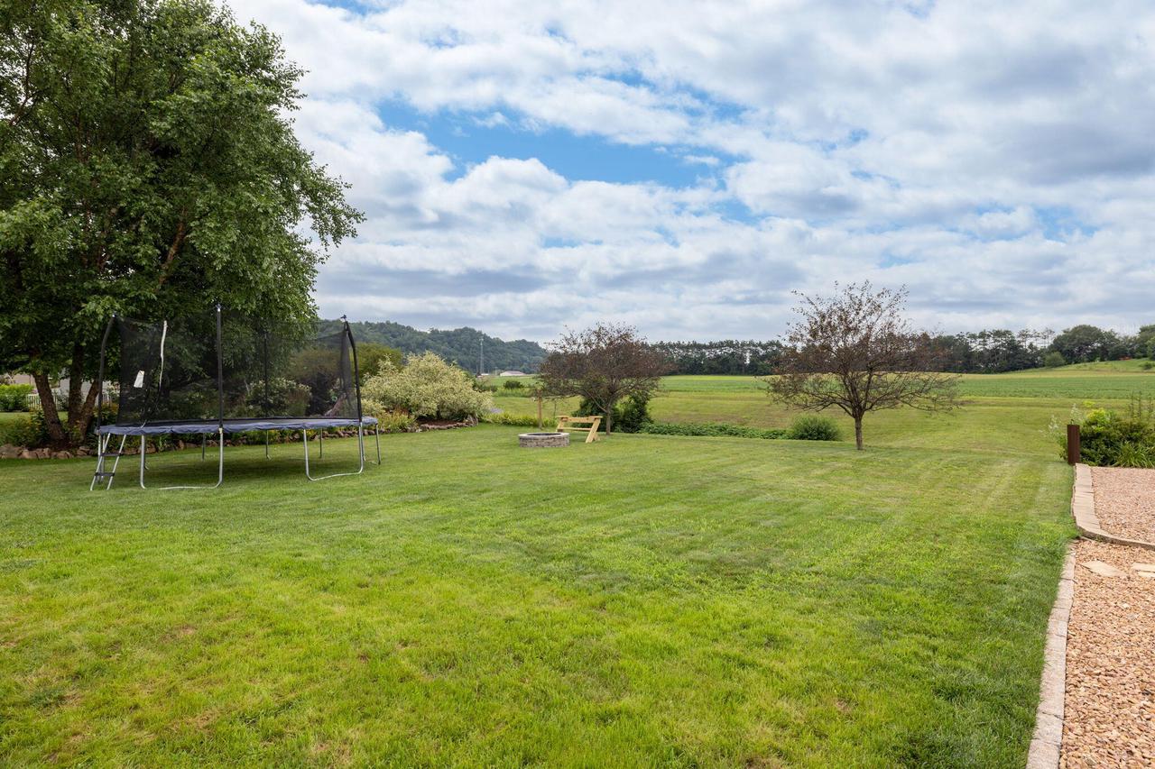 1106 Huntington STREET