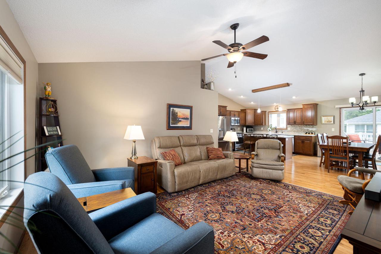 702 Oak Timber DRIVE