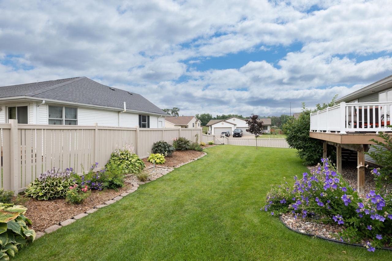 702 Oak Timber DRIVE