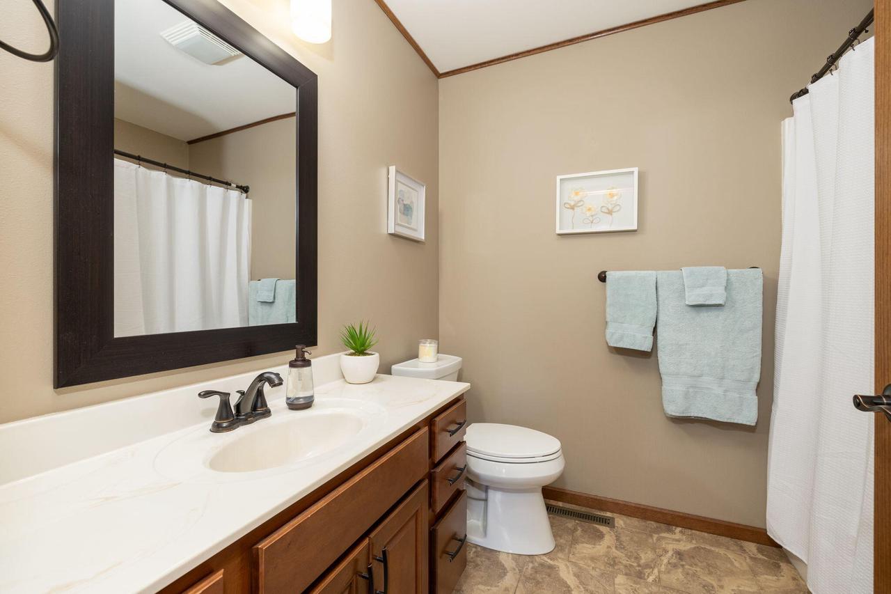 702 Oak Timber DRIVE