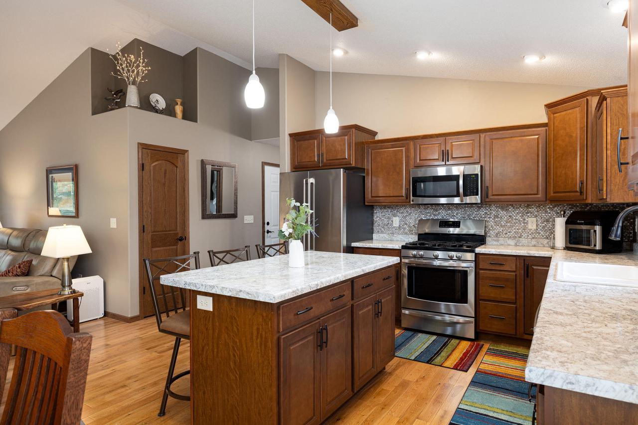 702 Oak Timber DRIVE