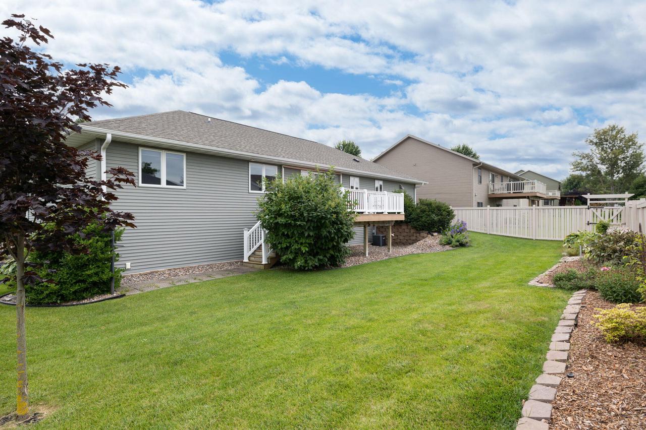 702 Oak Timber DRIVE