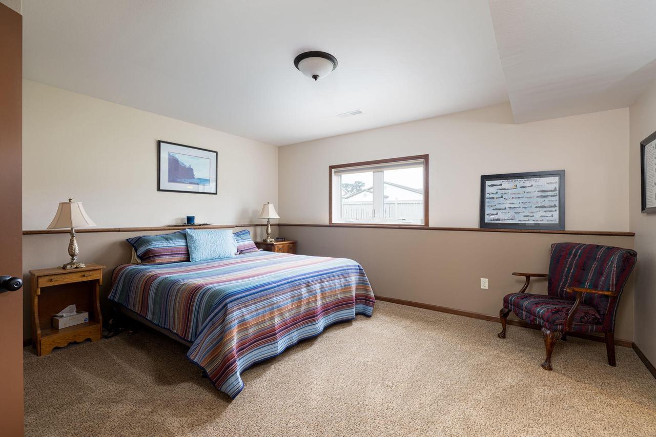 702 Oak Timber DRIVE