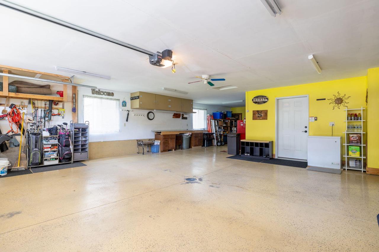 702 Oak Timber DRIVE