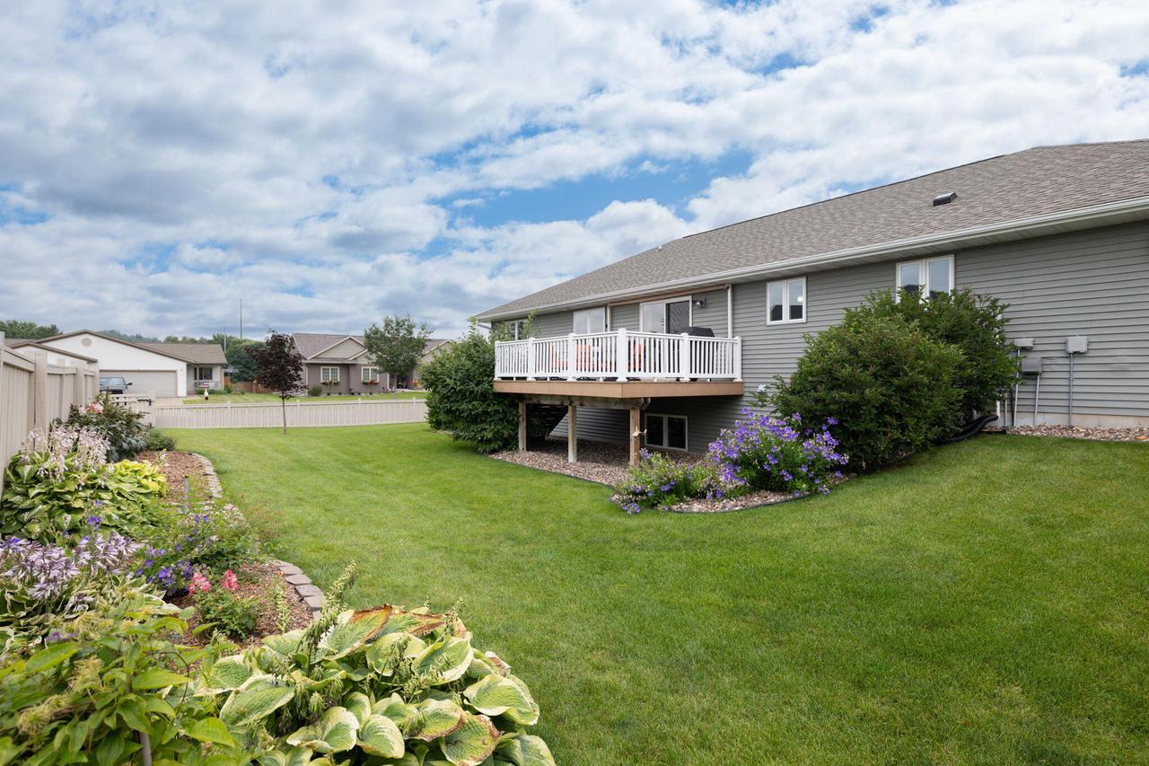 702 Oak Timber DRIVE