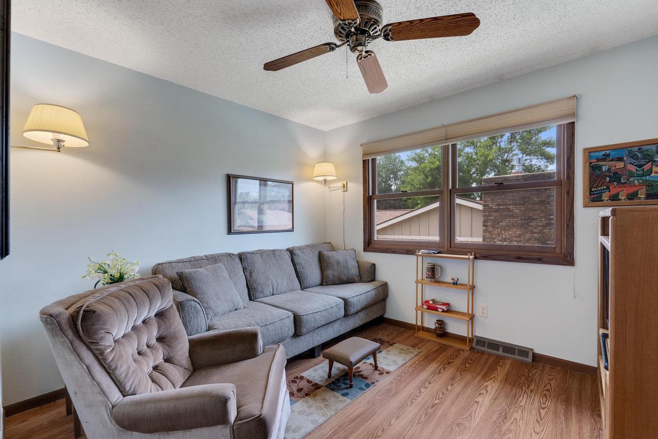 1124 Parkridge DRIVE